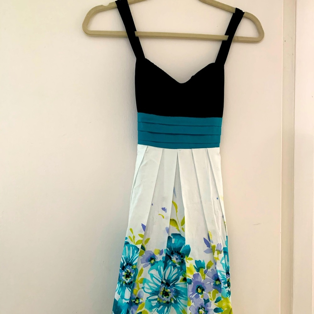Dress- tag still on it